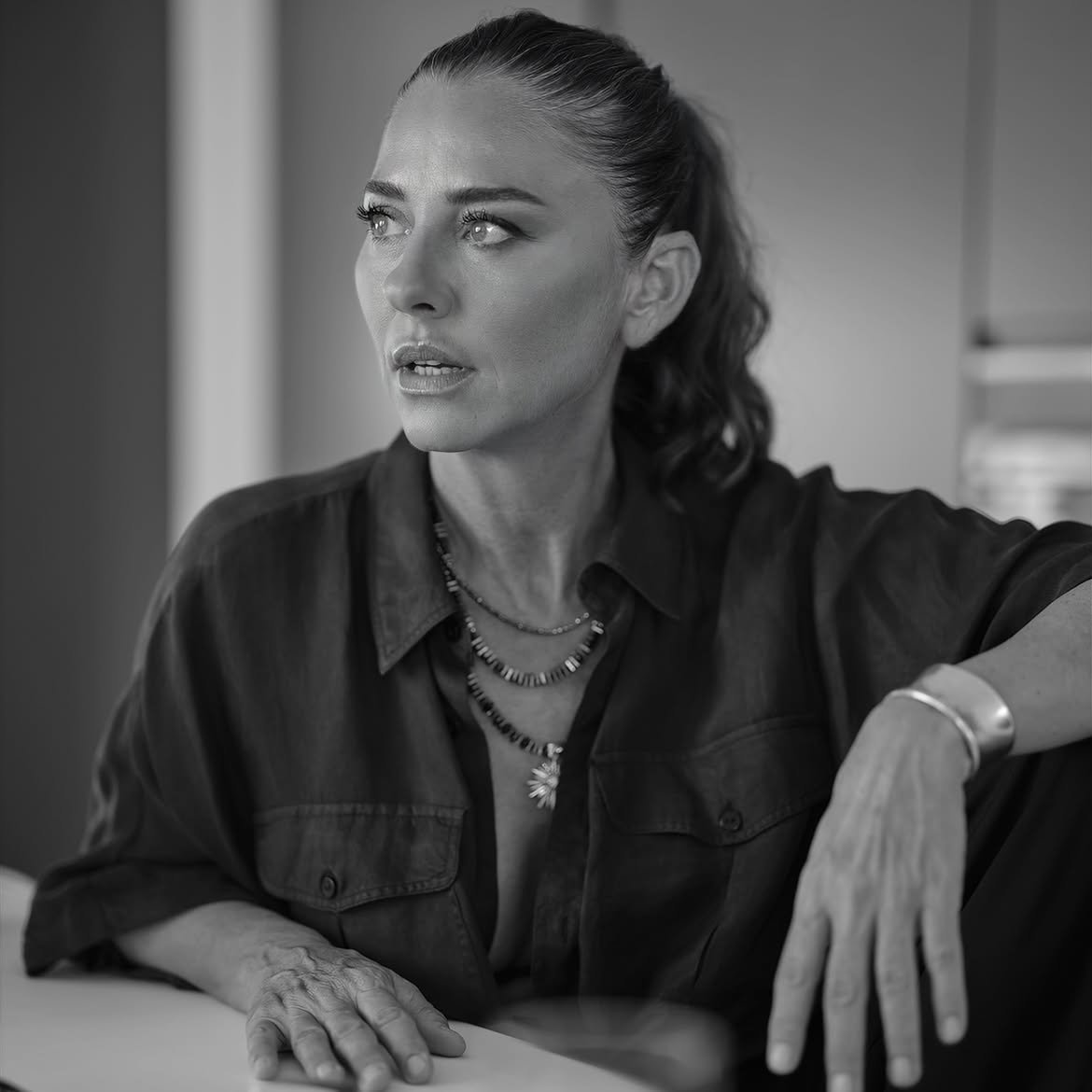 qmliberteeditt's tweet photo. Aşırı cool 🔥 #EceUslu https://t.co/D88gcGdFbS