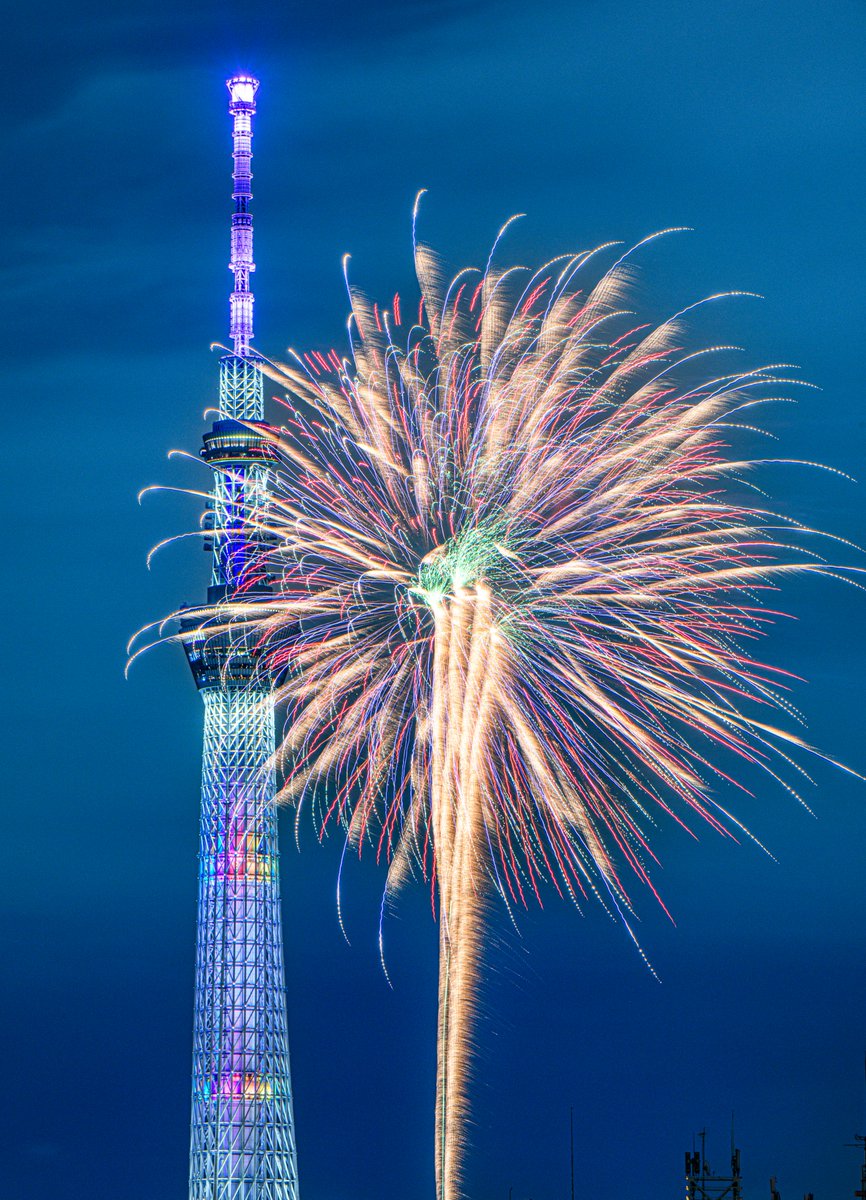 haskap1017's tweet photo. 今夜の隅田川花火大会が綺麗でした！ https://t.co/Bunpx9hCPs