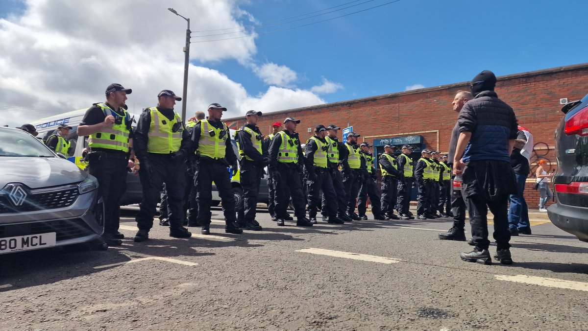 ThePaperRaven's tweet photo. GLASGOW GREEN PROTEST LIVE
#PaperRaven https://t.co/0eshCalJa3