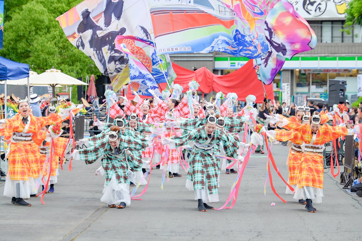 hiro4x312's tweet photo. 2026.07.19(Sun.)
#ライオンズ夏祭り2026

じっとしていても汗が流れ落ちるほどの暑さの中、とても素晴らしい演舞をありがとうございました😃

Team: #藏っこ (流し踊り会場) - 6
(ダイジェスト版)

#よさこい
#yosakoi
#ダンス https://t.co/XJhZ6nIuSn