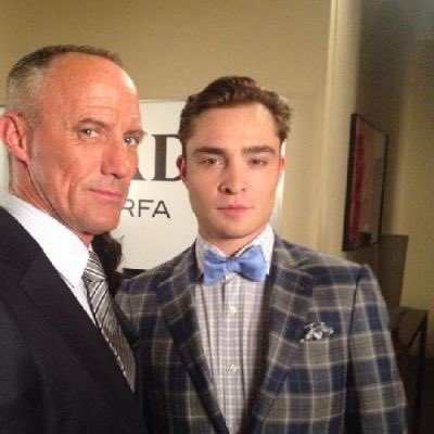 jmChuckBass's tweet photo. I hate this guy. https://t.co/V0AIQtjhhv
