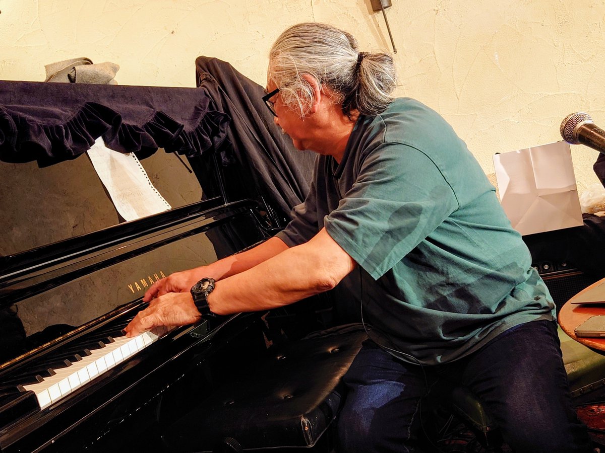 SHAR_ONLINE's tweet photo. 今日は植松さんによるFF7の曲語り、2日目でした〜。
植松さんのピアノもたくさん聞けて大満足！

お客も豪華でビックリでした。
#ノビヨff  #自由が丘hyphen #FF7 https://t.co/leLVE7Vp89