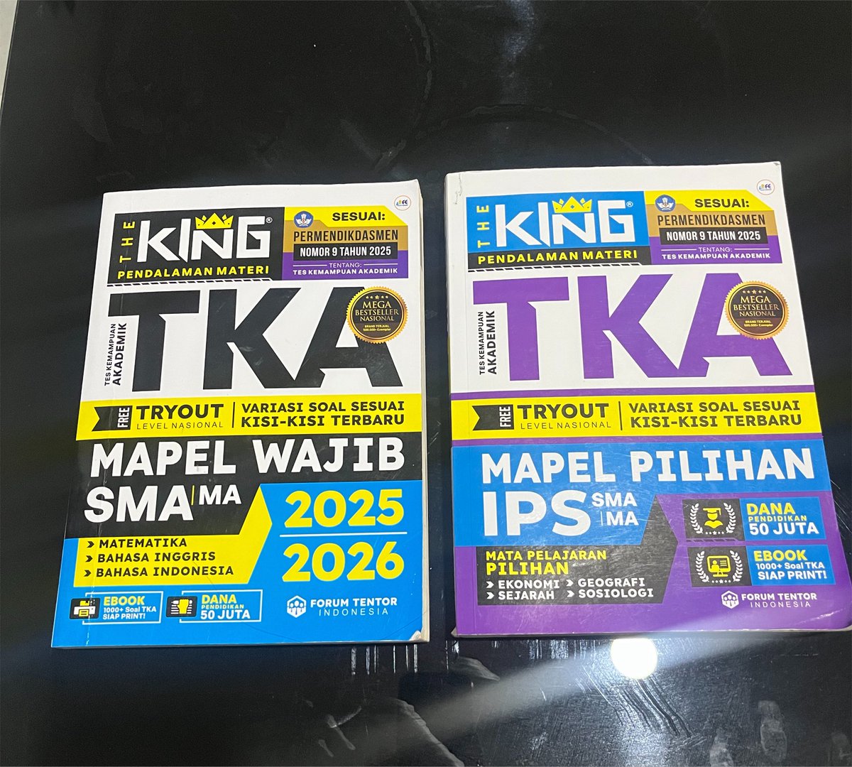 BunnyplanetEX0Z's tweet photo. Preloved Buku TKA SMA guys merk The K1ng 

Kondisi masih bersih, apalagi yg IPS
Belum pernah dikerjakan soal2nya 

Take All lebih murce
Co by Shopee 

#preloved #tka #jualbuku #wtb #wts https://t.co/K93C7QXos4