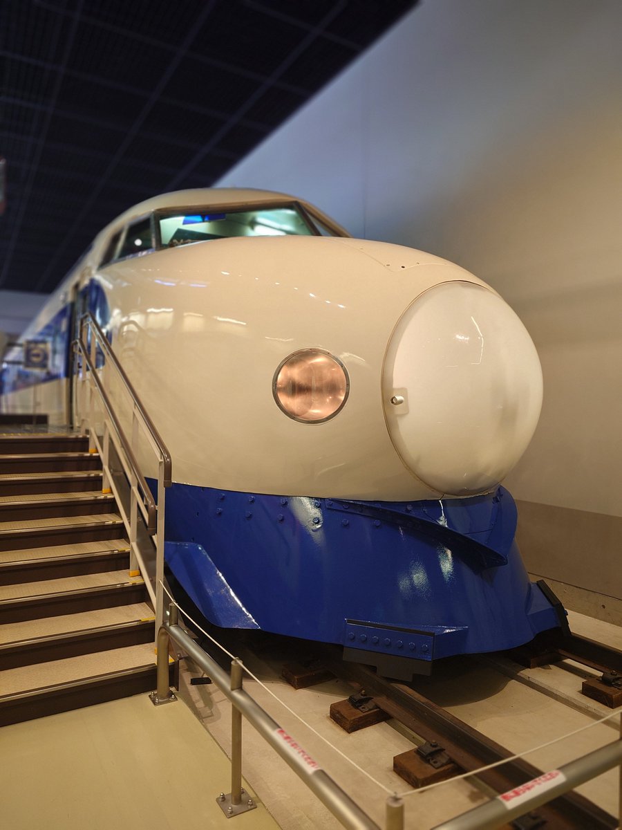 1209main_gauche's tweet photo. 友達夫婦と食事の後は大宮の鉄道博物館に🚃
けっこう面白くて自分の中の幼き心が蘇ってきました🤣
#鉄道博物館 https://t.co/Jbd9QFwT3i
