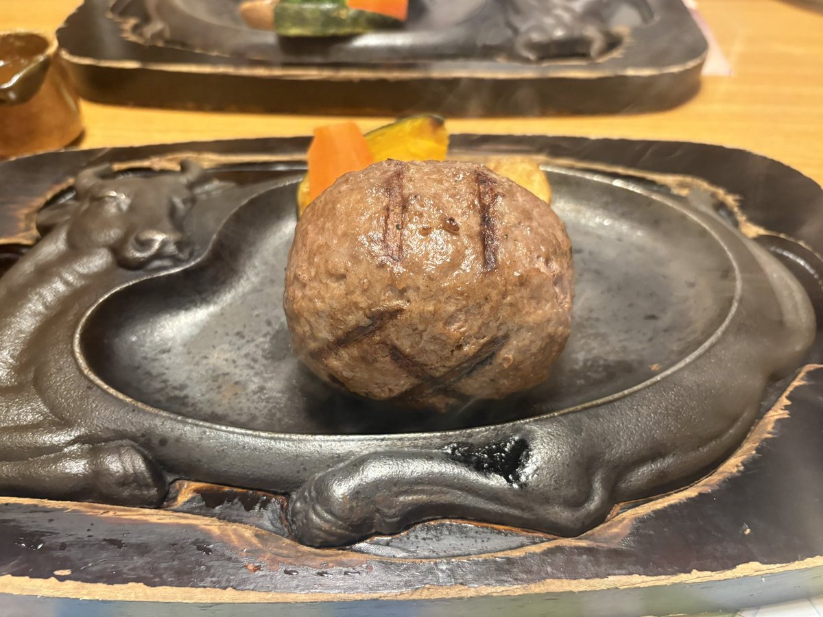 camel_doskoi's tweet photo. 静岡に来たならこれですわよ、これ https://t.co/i0M4FUFbRj