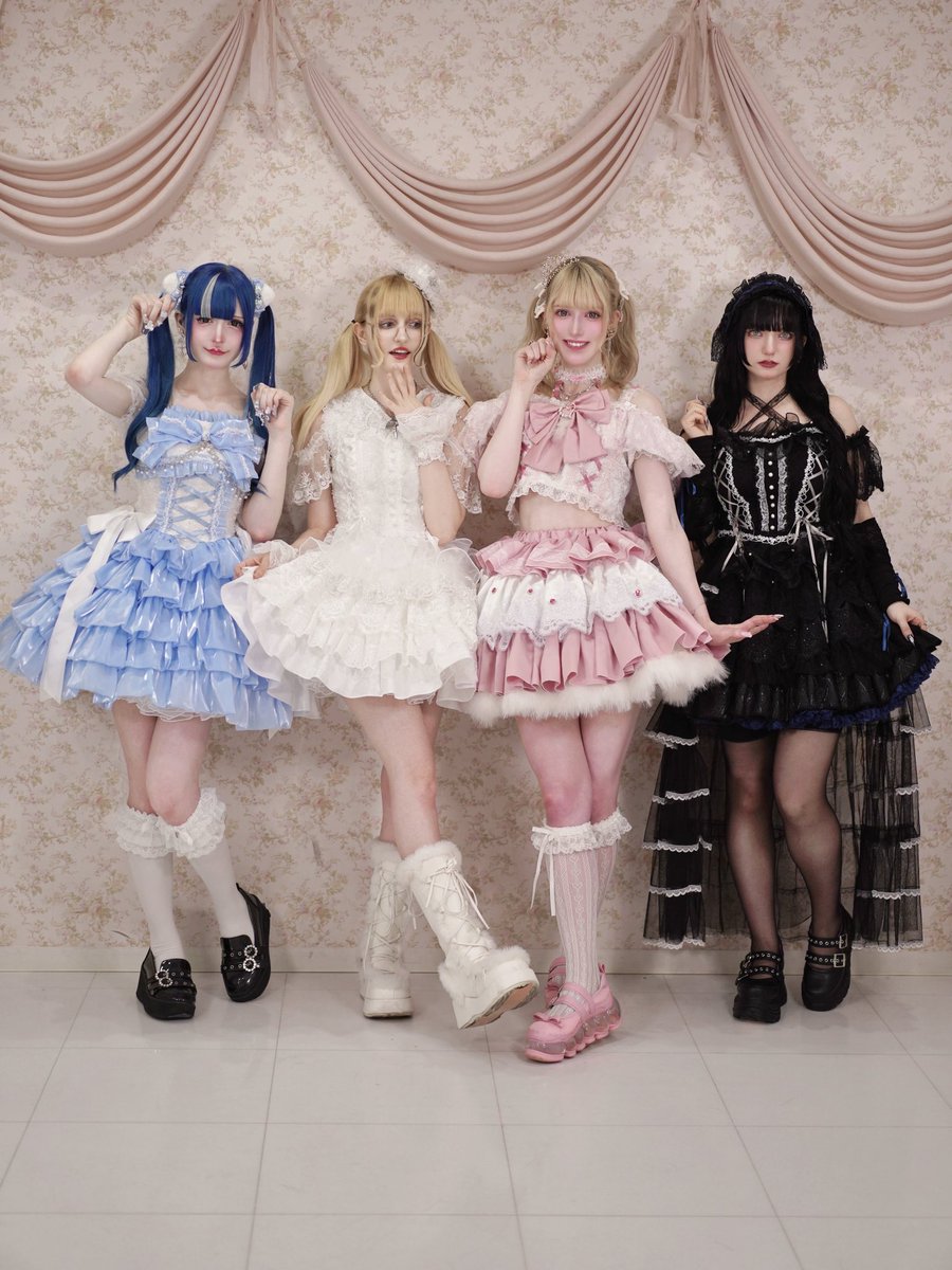 heidichandesu's tweet photo. Can’t wait to see everyone tomorrow!!
明日お会いするのをとっても楽しみです！待ってま〜す！👼🏻💕🩵🤍🩷💙 https://t.co/pboEaum0Eo