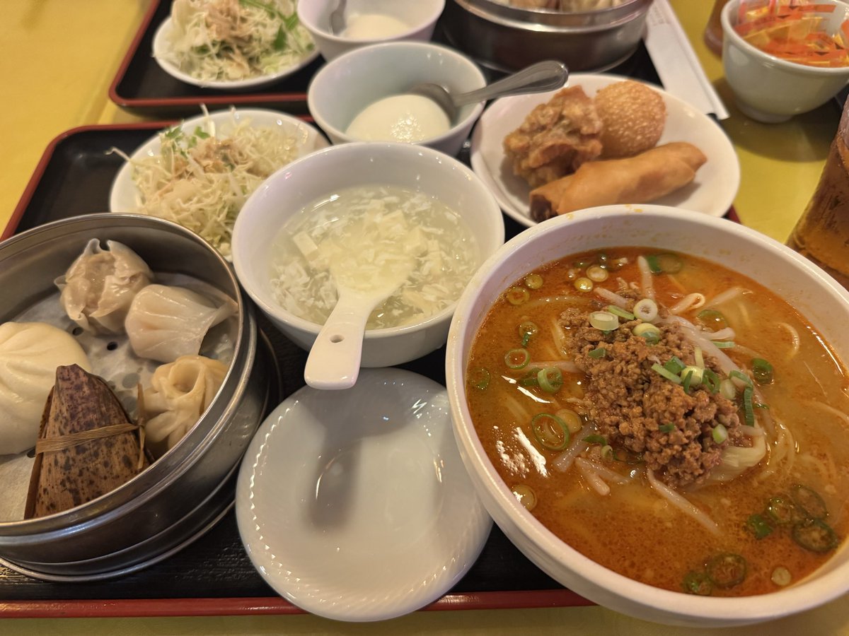 Nero_vcf's tweet photo. 今日は神戸へ。
老祥記は間違いない美味さ。
飲茶のセット1000円しないのバグやろ笑

パタゴニアのトートとモンベルの最強日傘買った✨ https://t.co/sTlQCOilwH