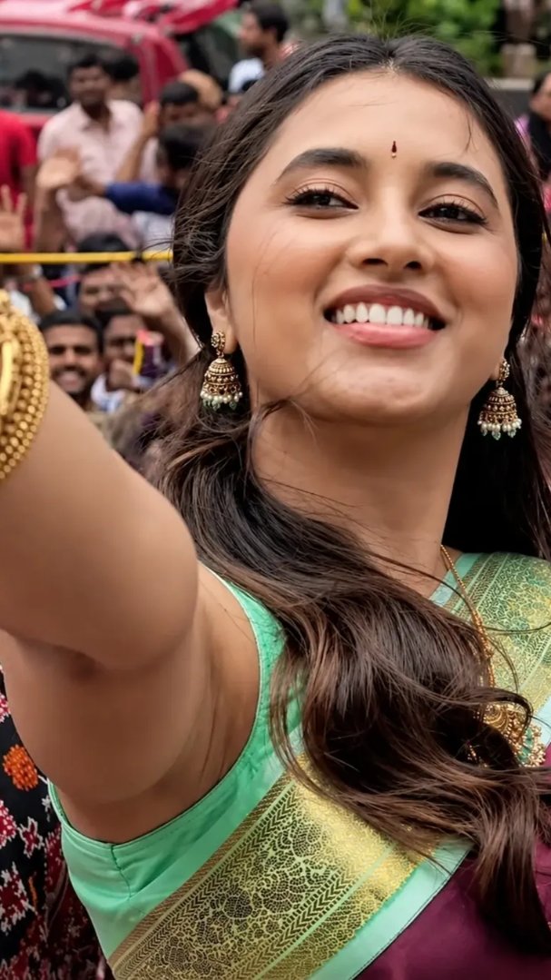 PVeerapandi's tweet photo. Bright smiles &amp; traditional vibes. 

✨ Absolutely gorgeous! 

HD Pics ✨💘 https://t.co/GSVqeZJpTy