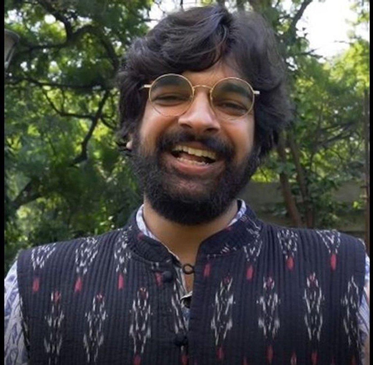 RockstarAmit's tweet photo. Thank you all for unbiased reporting...
Ho sake to apni team mein rakh lo , kaam ka banda hu main bhi 😉
@TheNewspinch
@sundaysarthak
@Samdish
@ShyamMeeraSingh
@Abhinav_Pan
#CameraPersonParth https://t.co/bzTYEdKaTO