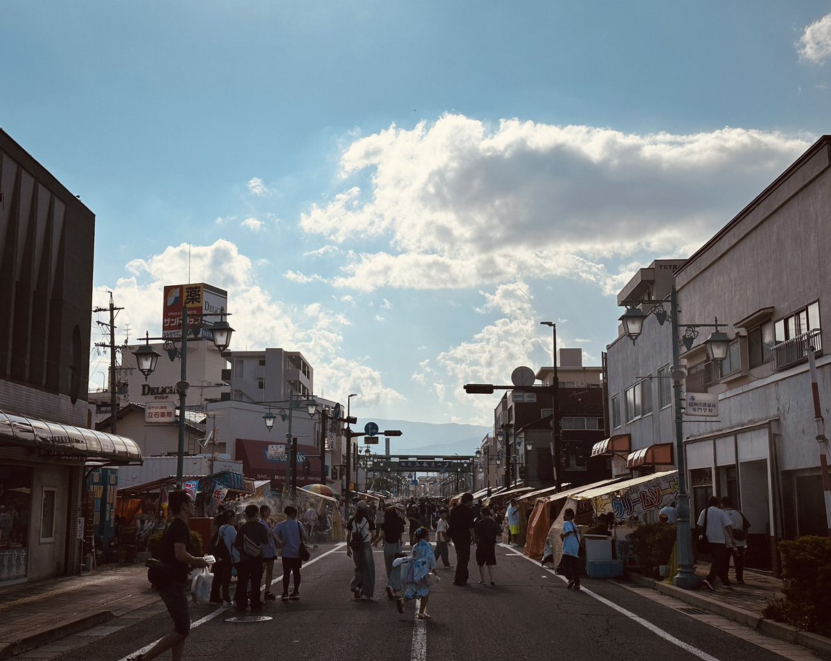 bossrin8's tweet photo. 塩尻玄蕃まつり
高ボッチFESPRライブ！

立ち寄って観ていただいた皆様、演奏参加者様、塩尻市民の皆様、急遽参加していただいたTERRYさん、関係者の皆様、猛暑の中楽しかったですね！お疲れ様でした！

9月5日(土)高ボッチFES
沢山のご参加お待ちしております。

ありがとうございました❤️‍🔥 https://t.co/yrXqtA57vU