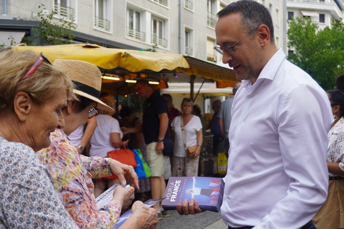 B_Bernard73's tweet photo. Excellent marché avec une partie de l'équipe du "Rassemblement pour Chambéry !"

En 2027, pour la France et avec @MLP_officiel : La Renaissance ! 🇫🇷

👉🏻 Rejoignez-nous : https://t.co/GQSpuKguLx https://t.co/eLbbUUy30j