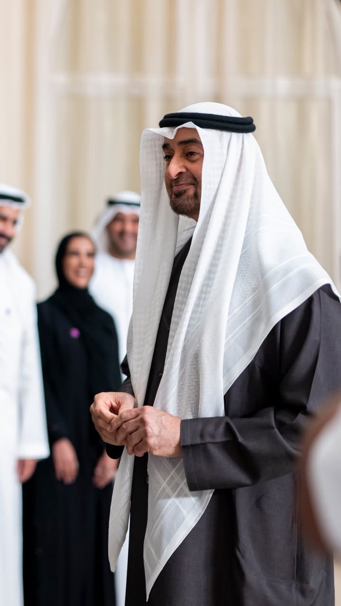 suhail60's tweet photo. سيدي محمد بن زايد.. 
قمةُ المجدِ والتواضع 🇦🇪🤍

أكبر فخرٍ لنا أنك منا، وفينا، وقائدنا. https://t.co/yZQSCH09AI