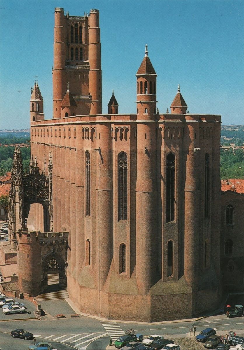SpireDomePillar's tweet photo. Everything was once red brick. Cathédrale Sainte-Cécile of Albi. https://t.co/gT37BFjYDT