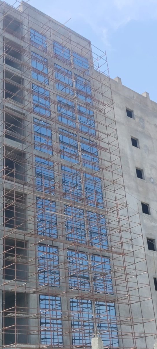 Updatestrichy2's tweet photo. RSM Tower a 3.2 Lakh Sqft B+G+7 floor Mixed Development Project Commercial cum office space Project Shaping as per Render
Glass facade works ongoing. Hope Sarathas will expedite and complete this project as early as possible #Trichy #officespace #IT #ITES #Engineering #GCC https://t.co/yzJDjqliXF