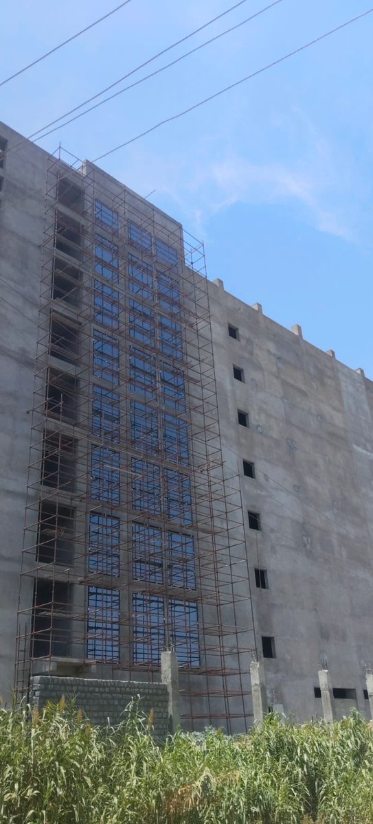 Updatestrichy2's tweet photo. RSM Tower a 3.2 Lakh Sqft B+G+7 floor Mixed Development Project Commercial cum office space Project Shaping as per Render
Glass facade works ongoing. Hope Sarathas will expedite and complete this project as early as possible #Trichy #officespace #IT #ITES #Engineering #GCC https://t.co/yzJDjqliXF