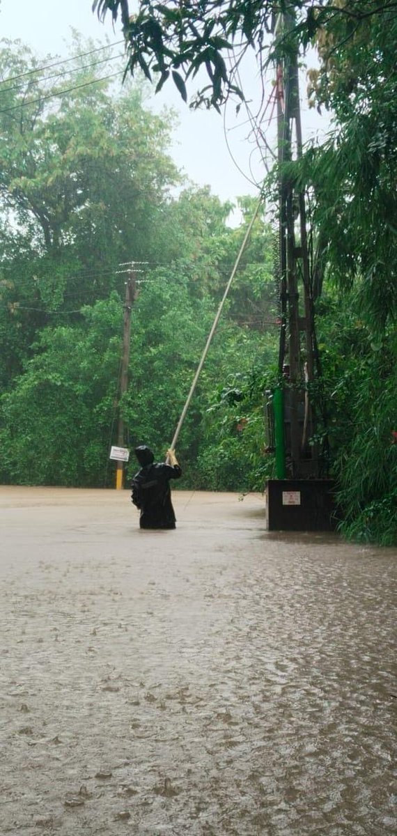 GuvnlOfficial's tweet photo. Powered by commitment. Driven by service. ⚡

When heavy rains disrupted power, DISCOMs teams across Gujarat worked day and night to restore electricity. A salute to every engineer, technician and field worker who helped bring light and normalcy back to thousands of homes. https://t.co/kM47ovYJin