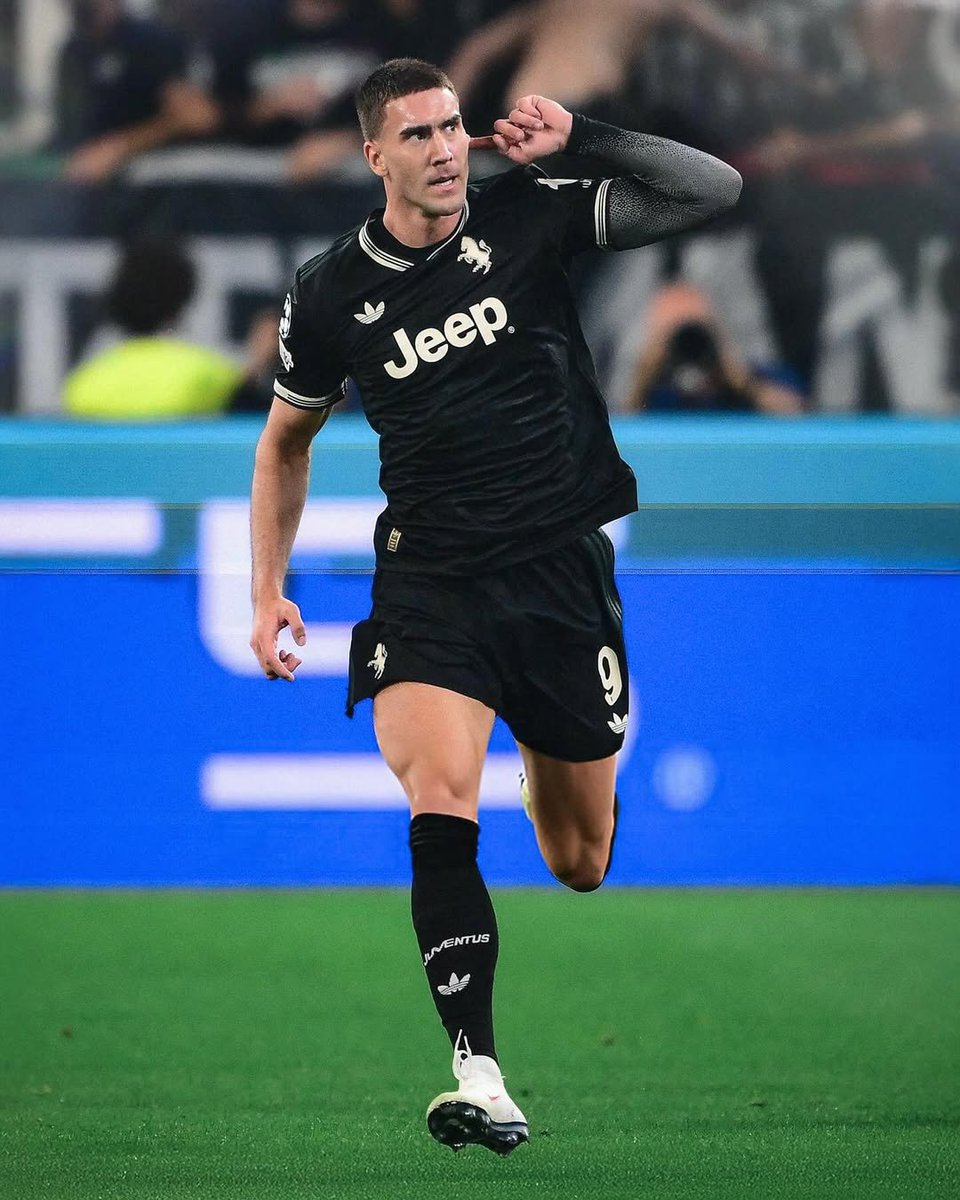 ItalyanoJK's tweet photo. Beşiktaş'ın santraforu kim olmalı?

▪️Alexander Sorloth🇳🇴
▪️Dusan Vlahovic🇷🇸
▪️Darwin Nunez🇺🇾
▪️Jean-Philippe Mateta🇫🇷 https://t.co/tggxBV4PEI