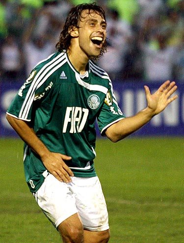 JeffZz02's tweet photo. @annabk22 Meu jogador favorito da vida jogou nesse time ai https://t.co/MYR61louKc