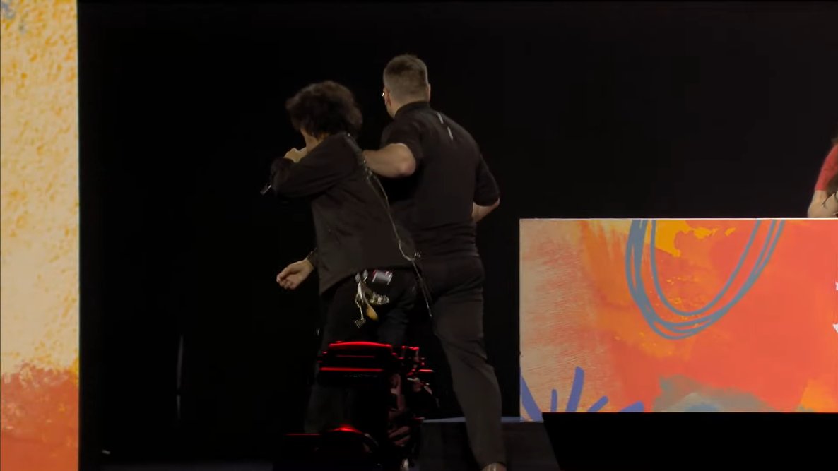 DiaLancea's tweet photo. Soken being captured for leaking 2nd job noises #ffxiv #Evercold https://t.co/90PYAgNJ7S