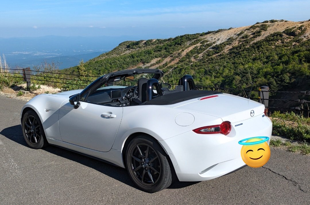 jpmtpmgk's tweet photo. 車種：ロードスター ND
年式：2015
走行距離：7.4万km多少伸びます。
車検：26年10月
シフト：MT
修復歴：あり ディーラー修理
色：ホワイトパール
【取引条件】
場所：兵庫県（現車確認必須
※以前投稿でメッセージに気づきませんでした💦
#車売ります #車譲ります #個人売買 #売ります https://t.co/28bwAk7VxS