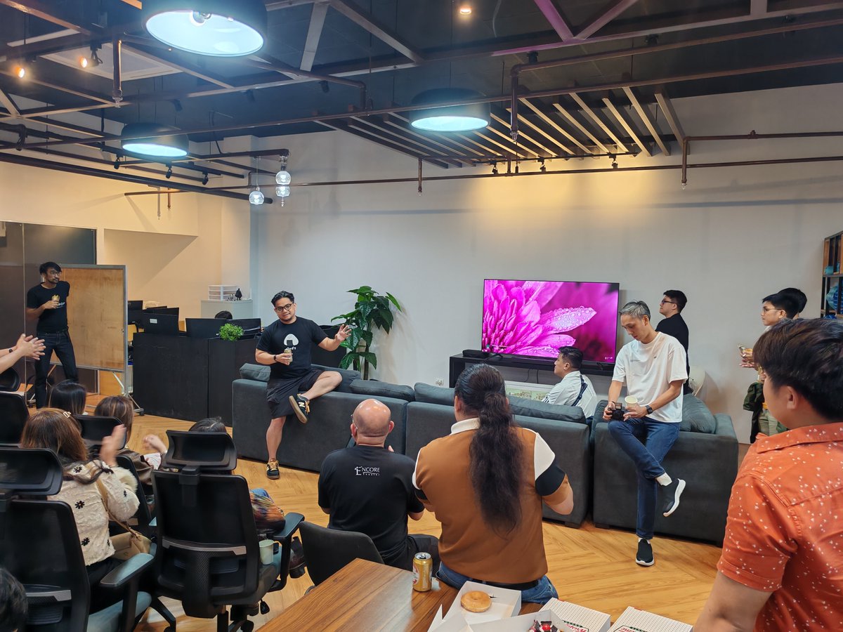coalservicedev's tweet photo. Thankful for @jasontorres for holding the https://t.co/lR9Bpkb4hM / @OSSPhilippines meetup.

Let's keep building and pushing! https://t.co/xj4zDf2pX5