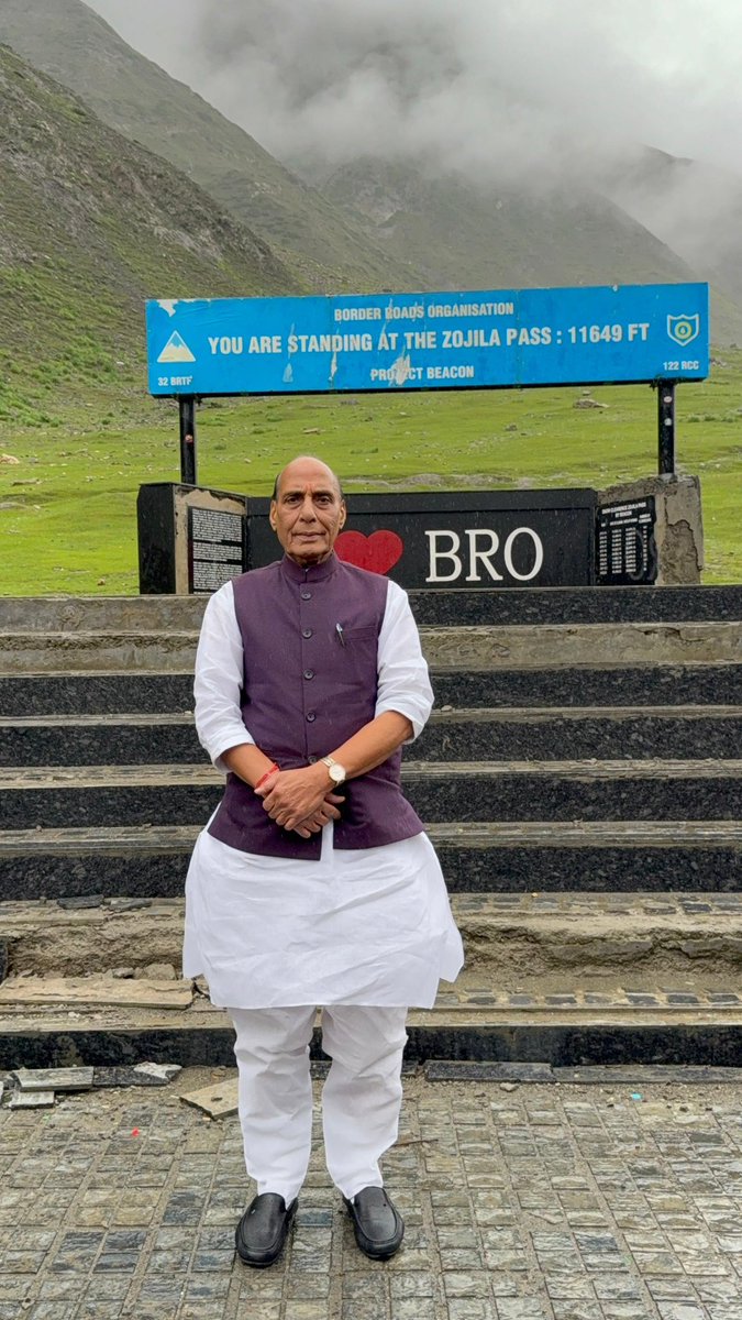 rajnathsingh's tweet photo. At Zojila Pass.. https://t.co/7r7ZSxE8ZK
