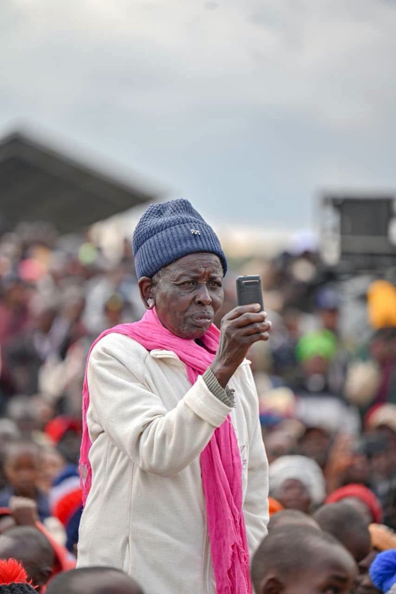Maryian96's tweet photo. Hapo kwa linda mwananchi ni mbaiyaaa!! the message has been received by all generations🤣🤣🤣 https://t.co/RdBRrQncIh
