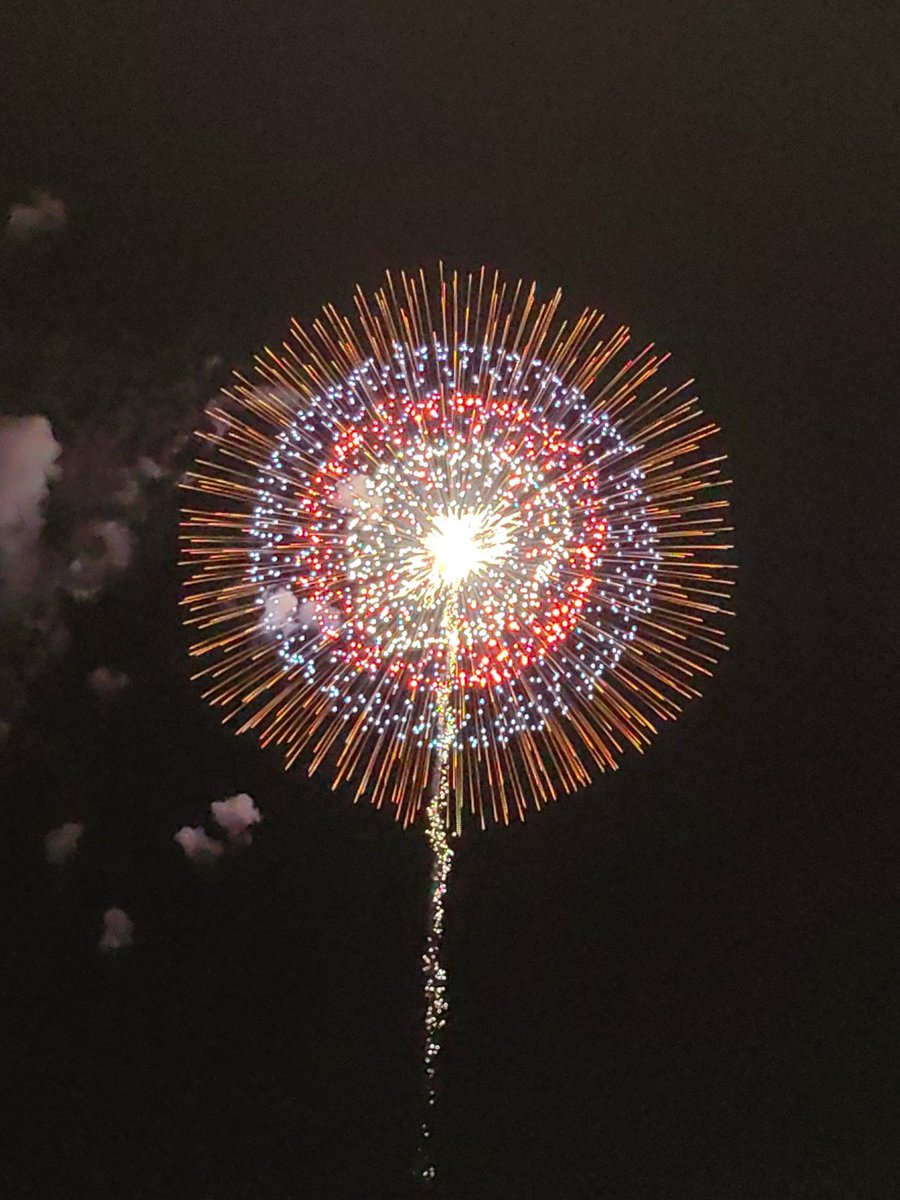 Yehe050701's tweet photo. 人生初めの花火大会
本当に素敵だった🥹🥹🥹 https://t.co/V5C5mbTlei