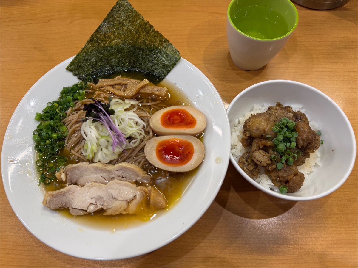 capibalove a.k.a お茶の人 tweet media