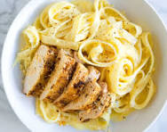 KKingIX's tweet photo. @afrofinest254 Today I am doing Chicken Alfredo. https://t.co/1blLMMIR4C