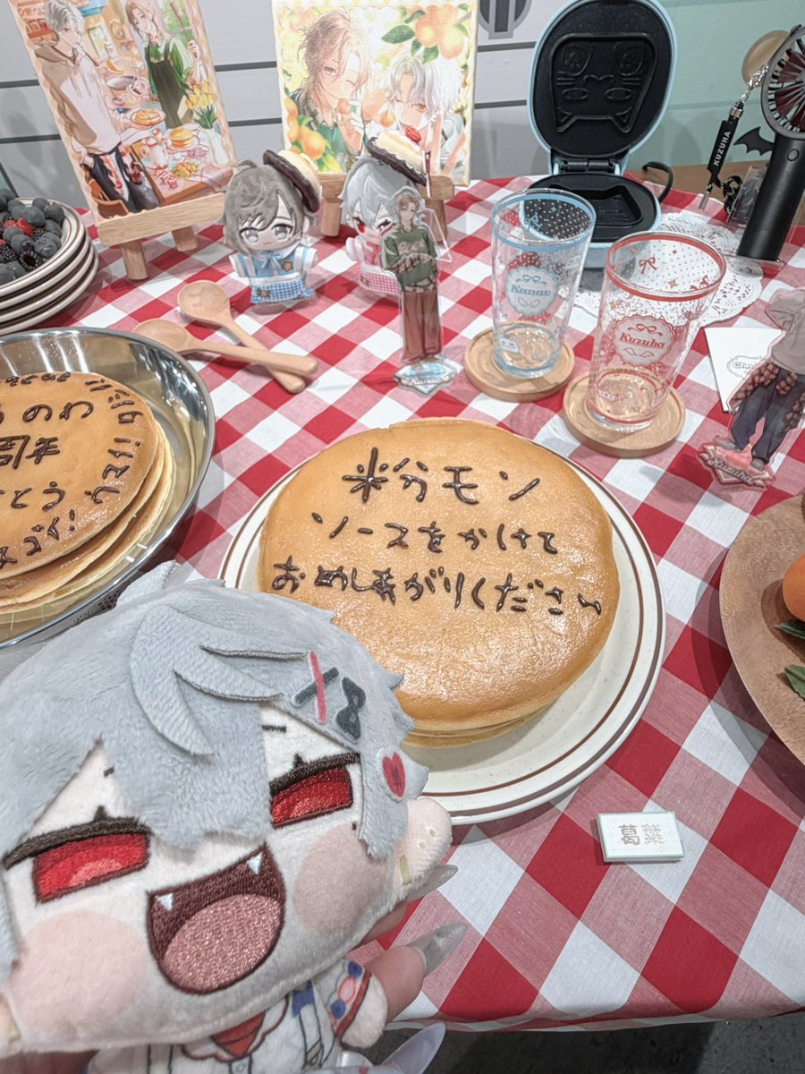 sakura_zukiii's tweet photo. くろのわのぽぷあ行ってきたよ˶ ̇ᵕ​ ̇˶
内装めちゃcuteな空間だったᐢ ̥_  ̫ _ ̥ᐢ♡
 #ChroNoiR8周年POPUP https://t.co/u1y4MjkmnX