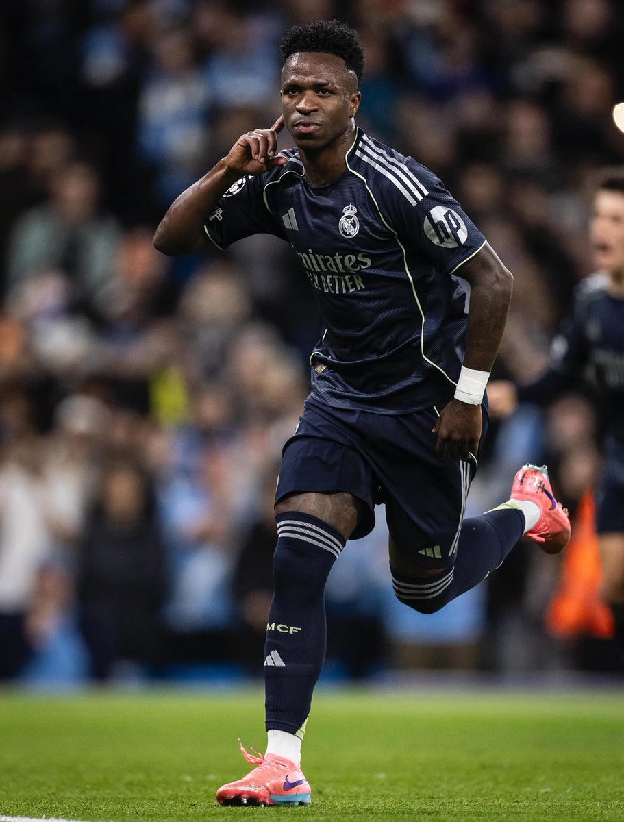 futbolarena's tweet photo. Arsenal, Vinicius Junior ile ilgileniyor. (The Athletic) https://t.co/5OLYSHxLo9