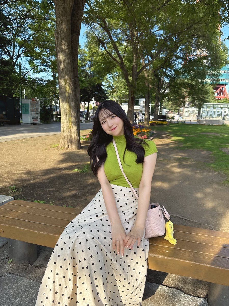 OoChiyuUoO's tweet photo. ぶっちゃけ年上お姉さん好きってどのくらいいるの？ https://t.co/jvJJWp9H2J