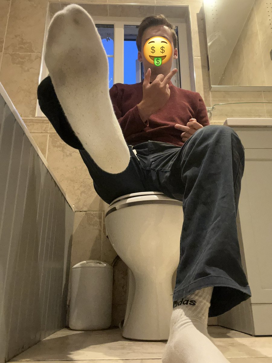Masterlolo07's tweet photo. Exposed fags are so eager to Pay in Order to get their pics taken down 😂🤑😈
#exposed #findom #sadistic https://t.co/dOVo32vDfq