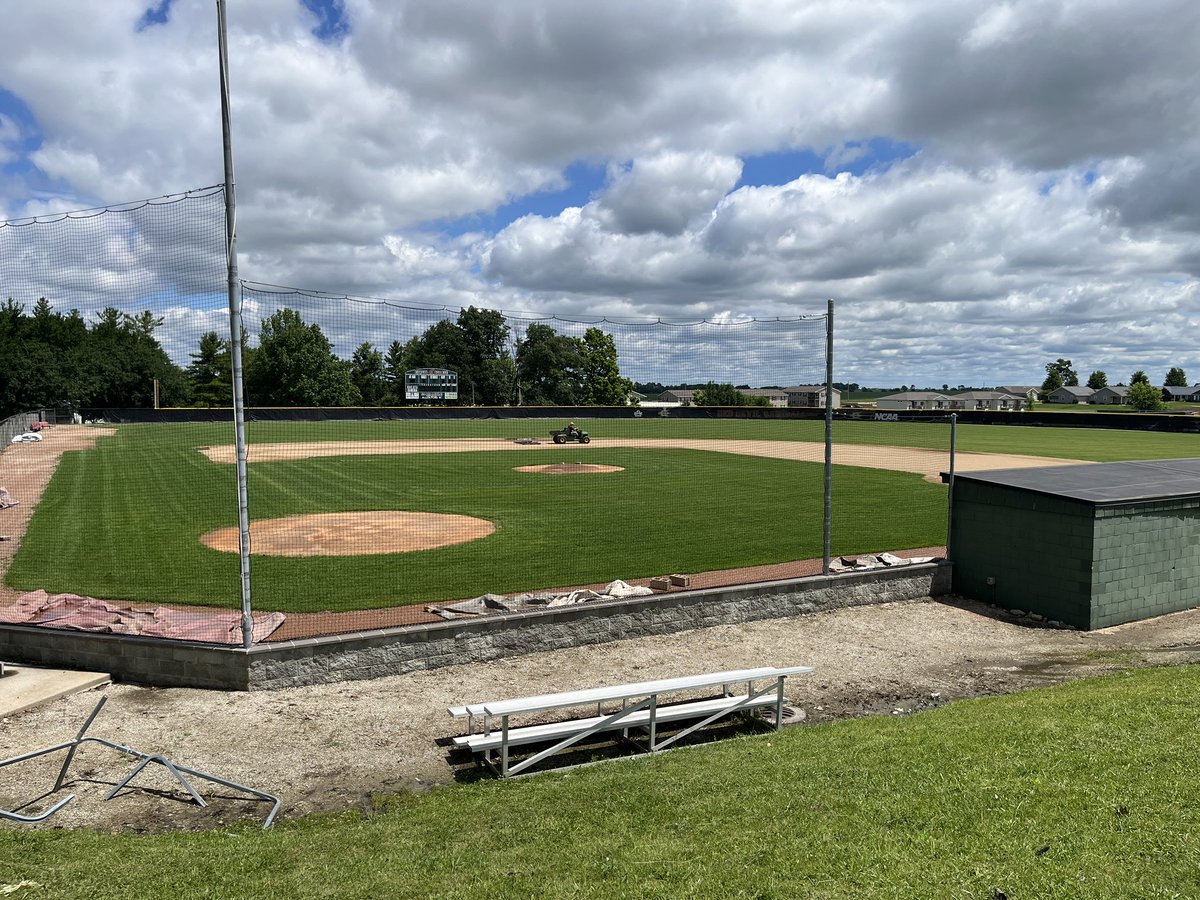 ECRedDevilsBase's tweet photo. We are still looking for a few more 2026 grads! Open to all positions! If interested please reach out to @nsuarez48 @BrandtKing2 @BredesonRyan @BUncommitted @UncommittedUsa @PB_Uncommitted https://t.co/GdbwYy131L