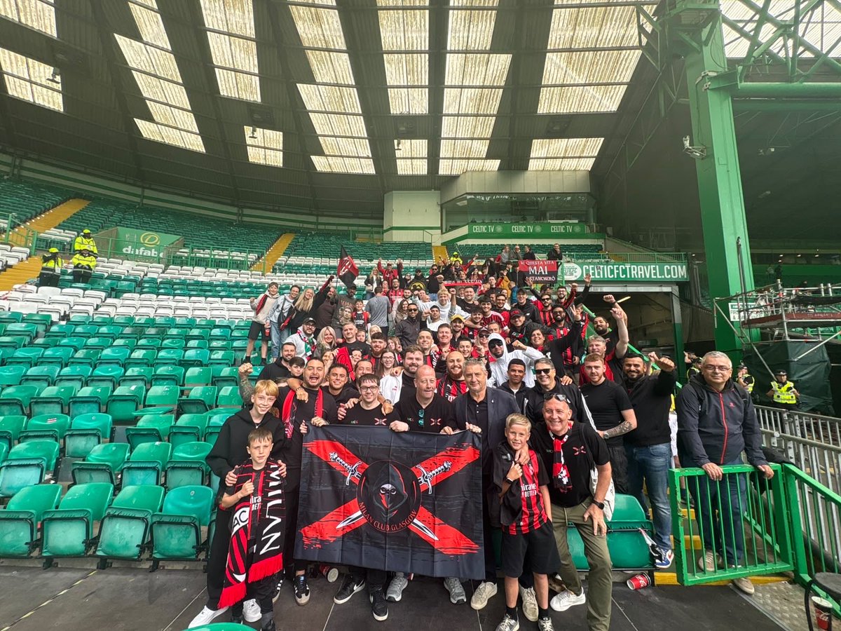 Greig10Fin's tweet photo. Squadra ❤️🖤 https://t.co/jFAzeM9JMR