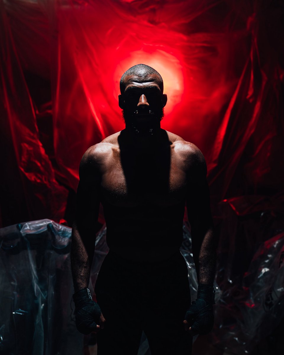 SalahdineP's tweet photo. Aujourd’hui, je franchis la plus grande étape de ma carrière : je combattrai désormais à l’UFC, et je le ferai pour la première fois en main event à Paris le 5 septembre prochain. 
Je n’oublie pas d’où je viens, je n’oublie pas le chemin parcouru. Rien de tout ça n’est arrivé par hasard : c’est le fruit du travail, des sacrifices, et surtout de votre soutien. Je suis fier de porter les couleurs de la France, du Maroc et de la Guadeloupe sur la plus grande scène de ce sport. Je n’y suis pas arrivé seul. Merci à tous ceux qui me suivent depuis le début.

Je vais tout donner. On y va ensemble. 
LET’S GO 🙏🏾💪🏾🇫🇷🇲🇦🇬🇵

@ufc @UFCFRA @atchacademy 

#UFCParis #TeamParnasse