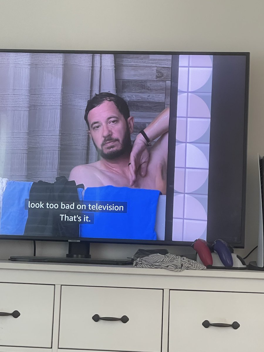 hannahhhannah's tweet photo. @BeccaDevens BECCA GET TO THE LIVES RN #bb28 https://t.co/ctPjLfVIuF