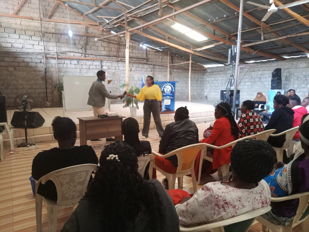 FWellnessKE's tweet photo. Fadhili Wellness Collective joined our partners for a healing and sharing session with child rights activists and parents of missing children in Kayole. The area has experienced dozens of dissapearencs and defilements, causing distress to parents and the community. https://t.co/znaWu1VdHI