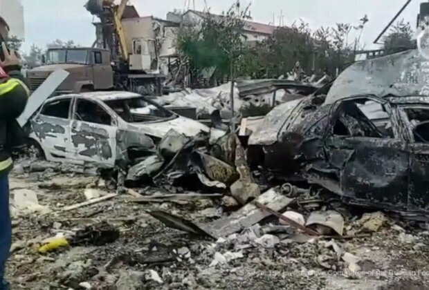 Libertarian196's tweet photo. The wages of #Putin's bungled war in #Ukraine:
12 civilians killed in a targeted massacre, through a #Ukrainian drone attack on Kirilovka in the Melitopol tourist resorts area..south of Zaporozhye.
Among the murdered people are 4 children.
19 more have been injured, including 5 children..
Reports Governor Evgeny Balitsky.