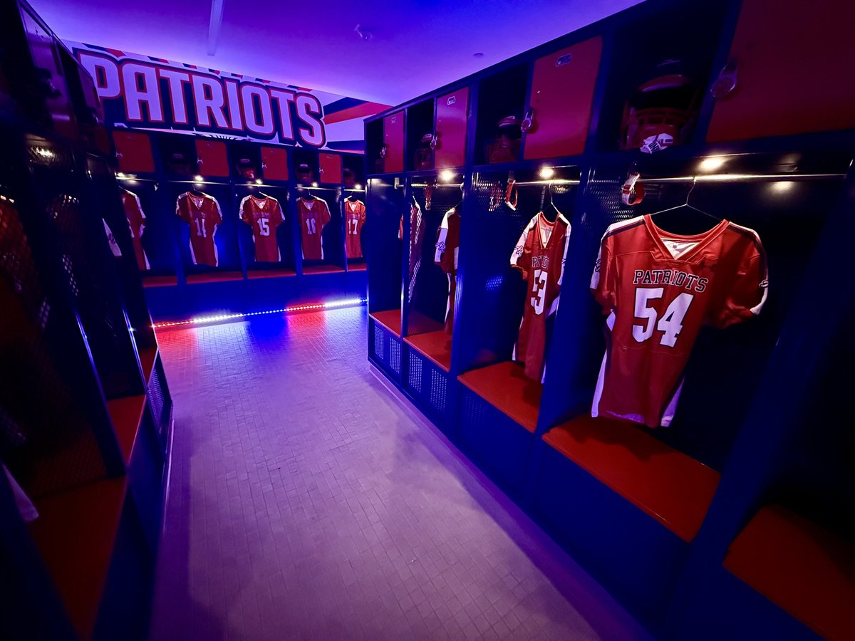football_aubrey's tweet photo. Media Day ✅
Aubrey Rogers continues to grow!

Thank you parents for checking out the new locker room! 

Thanks to the Bean for supplying all our players and parents with donuts and coffee!  

#PatHard #PatriotNation
@FlaHSFootball @PrepRedzoneFL @FLgridironpreps @Andy_Villamarzo https://t.co/XM5qwQGPPP