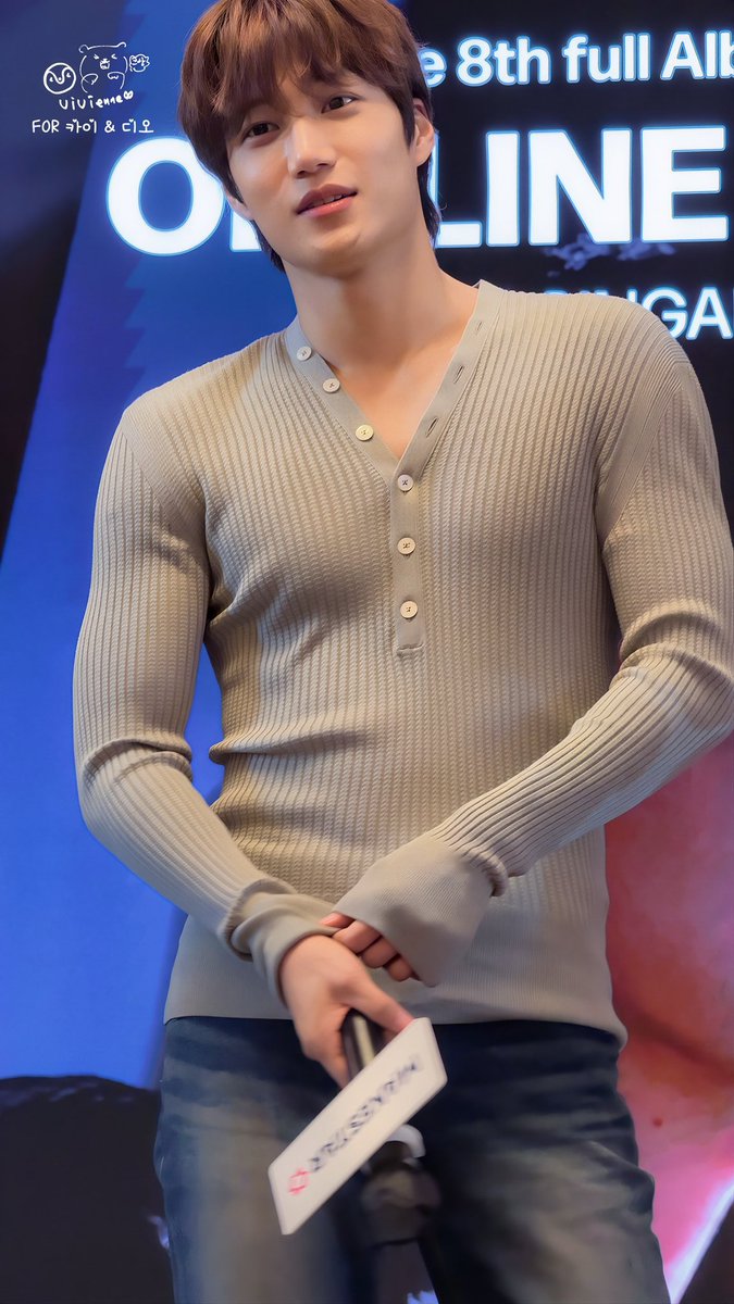 nothingonini's tweet photo. WHAT A BODY OH MY GOD https://t.co/9vwHIkZwq7