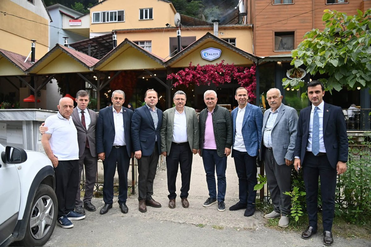 salihcora's tweet photo. Şalpazarı 📍

Acısu’da AK Parti İlçe Başkanımız Zeki Çabuk’la bir araya geldik.

Sonrasında İş İnsanı Sayın Oktay Gül’ün hizmete sunduğu yeni tesisi ziyaret ederek hayırlı olsun dileklerimizi ilettik. 

Rabbim hayırlı, bereketli ve bol kazançlar nasip eylesin. https://t.co/Bd4i41b815