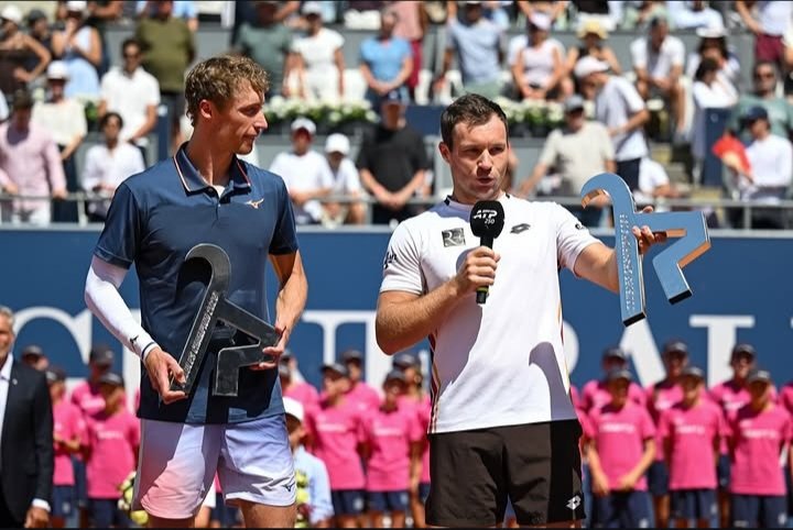 Not_Esportivas's tweet photo. ATP!
Parabéns aos duplistas campeões, o austríaco Lucas Miedler 🇦🇹 e o australiano Marc Polmans 🇦🇺 que conquistaram o @atptour 250 de Kitzbühel na Áustria, conquistando o segundo título no ano e na carreira juntos
#GeneraliOpen #GO26 #ATP250 #Kitzbühel #LucasMiedler #MarcPolmans https://t.co/Wev4wtLsUl