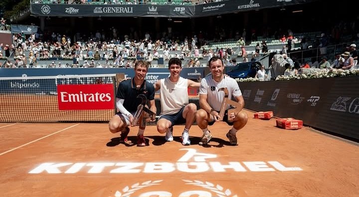 Not_Esportivas's tweet photo. ATP!
Parabéns aos duplistas campeões, o austríaco Lucas Miedler 🇦🇹 e o australiano Marc Polmans 🇦🇺 que conquistaram o @atptour 250 de Kitzbühel na Áustria, conquistando o segundo título no ano e na carreira juntos
#GeneraliOpen #GO26 #ATP250 #Kitzbühel #LucasMiedler #MarcPolmans https://t.co/Wev4wtLsUl