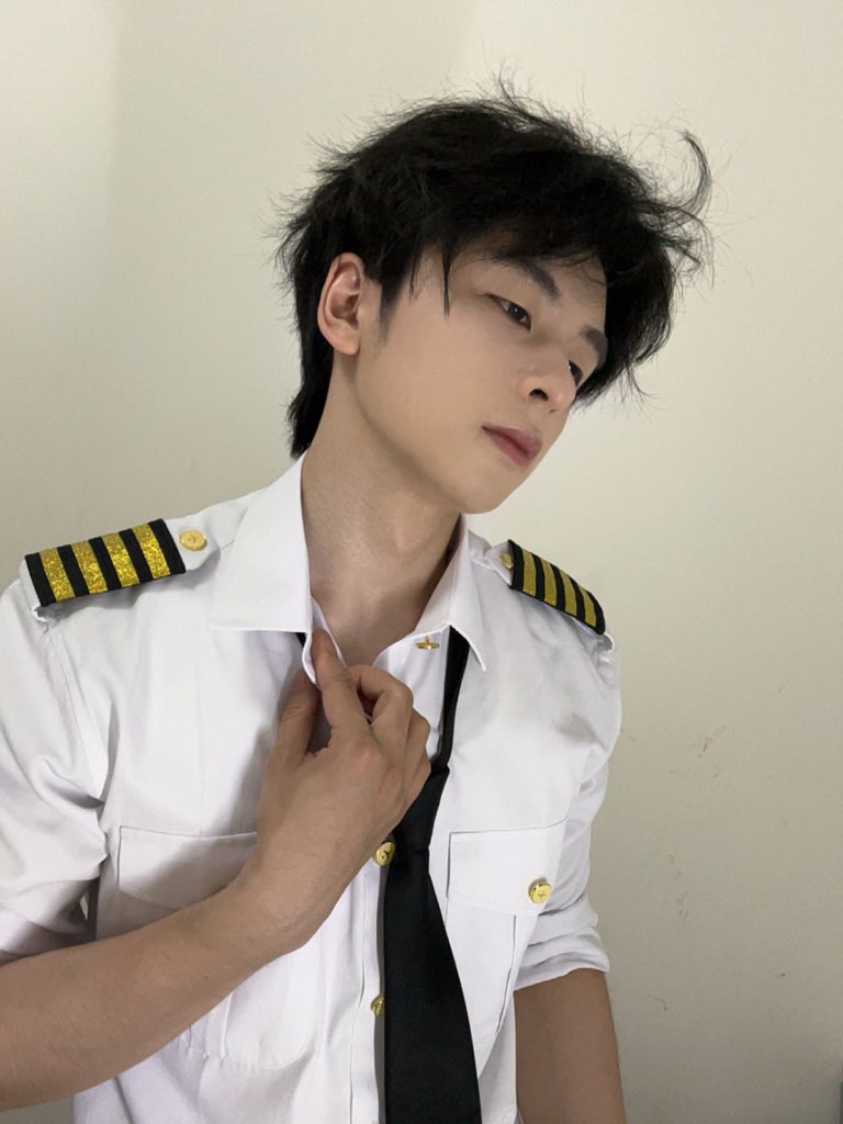 Xssru's tweet photo. 很帥的一晚。限定中 https://t.co/OnYWmW5b8i
