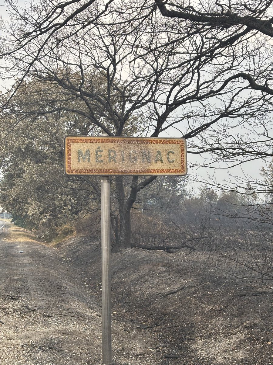 Y93337422's tweet photo. Le martyre de Merignac 💔
#gironde #bordeaux #Lande #biscarosse #incencendie #madrid #feu #Cap https://t.co/nSUhABGiTF