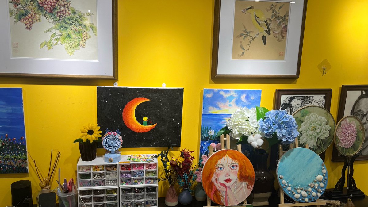 flywhiteguy17's tweet photo. Step into a local art studio today! Watch vibrant acrylics blend on canvas, feel the texture of hand-carved clay, and let your creative spark fly—no prior experience needed. Art isn’t about perfection, it’s about joy. https://t.co/aqiXs6BD2v