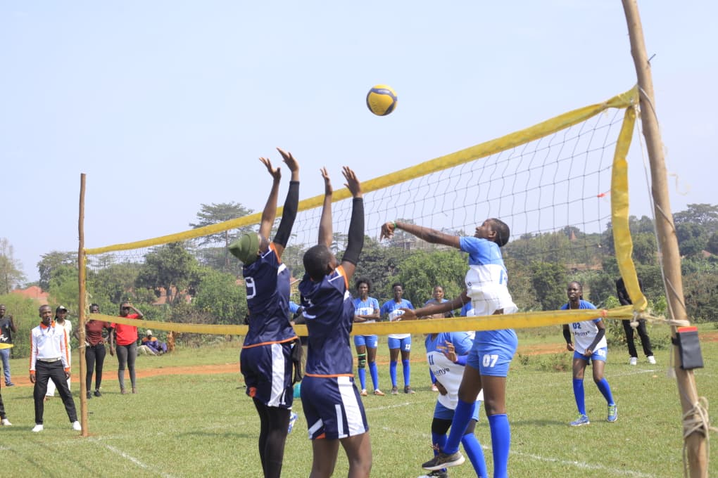 CRVAug's tweet photo. #KabakakuNnamulondo Day 1
The energy, the talent, and the competition on the court were unmatched as we celebrated Ssabasajja Kabaka’s coronation anniversary!
Take a look at how the action unfolded:
@aztecsvbc vs #Espior
@BugandaKingdom_
@SideOutAfrica @256Volleyball @cbsfm_ug https://t.co/Uk0IGblhgF