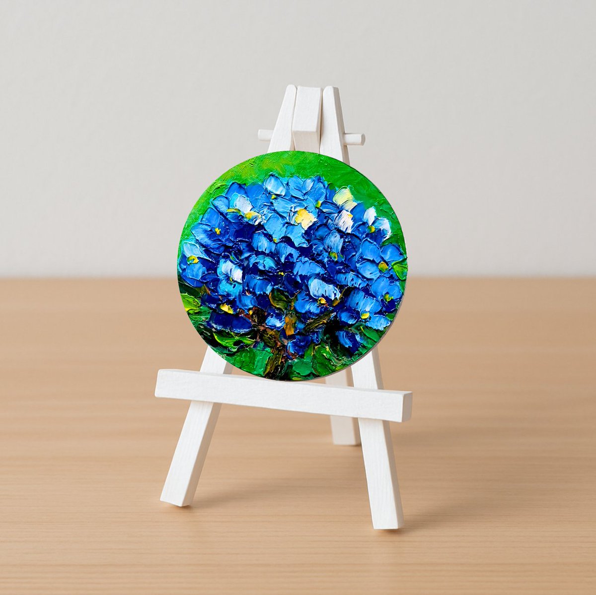 Natalchechka's tweet photo. Bring vibrant garden blooms into your home 💙 Original blue hydrangea painting on a unique round canvas! Hand-painted with rich palette knife impasto texture.
https://t.co/3S5H18pgv5
#HydrangeaArt #FloralPainting #ImpastoArt #EtsyArt #RoundCanvas #SmallArt https://t.co/kKeNuY3v4h